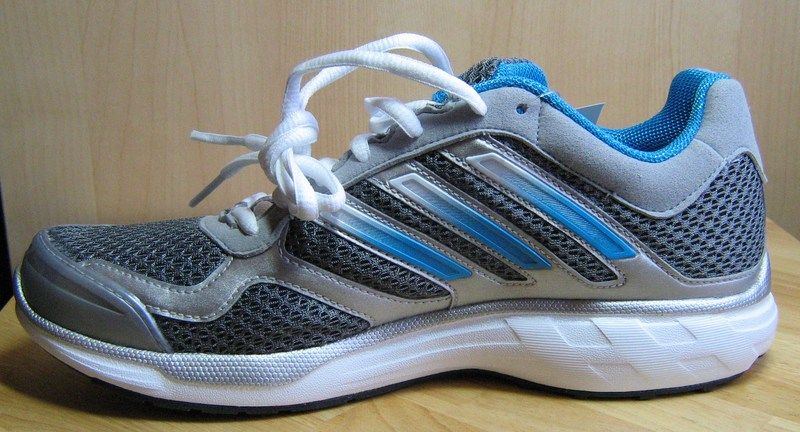 Adidas Women Ozweego W Running Shoes/Sneakers 7.5, New without box 
